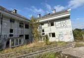 9570m² building for sale in Pomaluengo, Calle Llandera photo