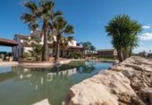 Local comercial en traspaso con 558m² en Deltebre, Calle Lepanto, 13 foto