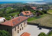 398m² building for sale in Miengo, Costa de cantabria photo