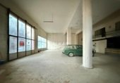 Local comercial Industrial
en venda
amb 660m² a Tudela, Calle Don José Ramón Castro Álava foto