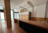170m² commercial premises for sale in Ponferrada, Calle Antolín López Peláez photo