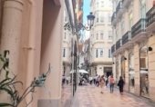 146m² commercial premises for rent in Valencia, in the area of Sant Francesc, Calle Poeta Quintana photo