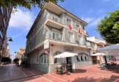 Hotel en venta con 718m² en San Javier, en la zona de Santiago de la Ribera, Paseo de Cristóbal Colón foto