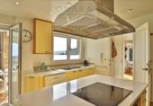374m² hotel for sale in Fuenterrabía, Calle Domingotxoenea photo