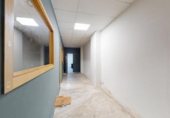 128m² commercial premises for sale in Madrid, in the area of San Diego, Avenida del Monte Igueldo photo
