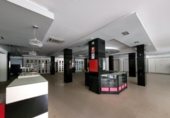 Local comercial en alquiler con 380m² en Sevilla, en la zona de Nervión, Calle Fernández de Ribera foto