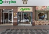 159m² commercial premises for sale in Granada, in the area of The Manigua, Calle Ángel Ganivet photo
