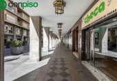159m² commercial premises for sale in Granada, in the area of The Manigua, Calle Ángel Ganivet photo