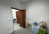 218m² bureau pour vente à Malpartida de Cáceres, Calle Alberca photo