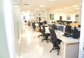 504m² offices for sale in Seville, in the area of Seville East, Calle Luis Fuentes Bejarano photo
