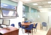 504m² offices for sale in Seville, in the area of Seville East, Calle Luis Fuentes Bejarano photo