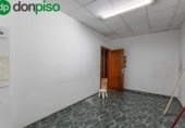 285m² commercial premises for sale in Granada, photo