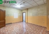 285m² commercial premises for sale in Granada, photo