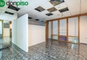 285m² commercial premises for sale in Granada, photo
