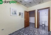 285m² commercial premises for sale in Granada, photo
