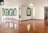 135m² commercial premises for sale in Denia, photo
