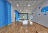100m² locaux commerciaux pour vente à Cáceres photo