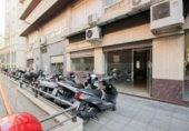 Local comercial
en venda
amb 144m² a Granada, a la zona de Barri del Boquerón, Calle Elvira foto