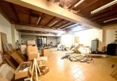 Local comercial en venta con 263m² en Figueras, Carrer Nou foto