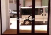 Local comercial Industrial en alquiler con 210m² en Esplugues de Llobregat foto