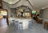 Restaurante en venta con 172m² en Oviedo, en la zona de El Pontón de Vaqueros, Calle Costa Verde foto