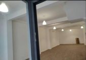 180m² commercial premises for sale in Vigo, photo
