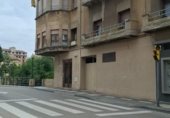 Edificio en venta con 3981m² en Barbastro, Calle La Grua foto