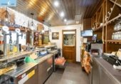 170m² commercial premises for sale in Granada, Calle Arabial photo