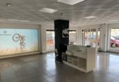 Local comercial en venta con 100m² en Córdoba, Calle Platero Lucas Valdés foto