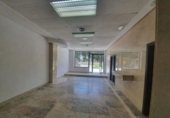 125m² locaux commerciaux pour location à Séville, dans le quartier de La Buhaira photo