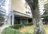 Local comercial en venta con 189m² en Pamplona, en la zona de Iturrama foto