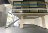 Local comercial en venta con 189m² en Pamplona, en la zona de Iturrama foto