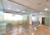 Oficina en alquiler con 150m² en Sevilla, en la zona de La Bachillera foto