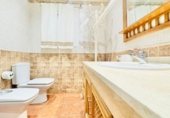 417m² locaux commerciaux pour vente à Torrevieja, Calle Patricio Pérez, 14 photo