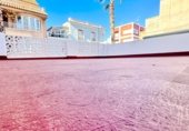 417m² locaux commerciaux pour vente à Torrevieja, Calle Patricio Pérez, 14 photo