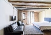 444m² building residential for sale in Barcelona, in the area of Sant Pere, Santa Caterina and the Ribera, Carrer del Portal Nou photo