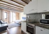 444m² building residential for sale in Barcelona, in the area of Sant Pere, Santa Caterina and the Ribera, Carrer del Portal Nou photo
