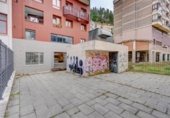 Local comercial en venta con 380m² en Ondarroa, Calle Iturribarri foto