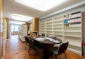 Local comercial en venta con 380m² en Ondarroa, Calle Iturribarri foto