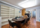 Local comercial en venta con 380m² en Ondarroa, Calle Iturribarri foto