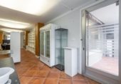Local comercial en venta con 380m² en Ondarroa, Calle Iturribarri foto