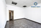 Local comercial en venta con 31m² en Granada, carretera de la sierra foto