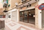 50m² bar for sale in Granada, in the area of Los Vergeles, Calle Pintor Ismael de la Serna photo