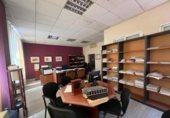 94m² bureau pour vente à Algésiras, Calle Teniente Farmacéutico Miranda photo