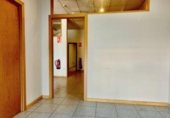 Local comercial en venta con 73m² en Burlada, Plaza de Ezcaba foto