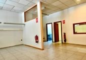 Local comercial en venta con 73m² en Burlada, Plaza de Ezcaba foto