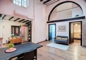 Local comercial en venta con 179m² en Barcelona, en la zona de Barri Gòtic, Carrer dels Còdols foto