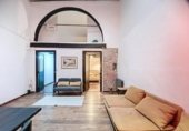Local comercial en venta con 179m² en Barcelona, en la zona de Barri Gòtic, Carrer dels Còdols foto