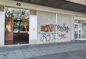 117m² commercial premises for sale in Tarrasa, Carrer dels Voluntaris photo