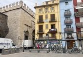 Local comercial en venta con 100m² en Valencia, en la zona de El Mercado, plaza del doctor collado, 46001 foto